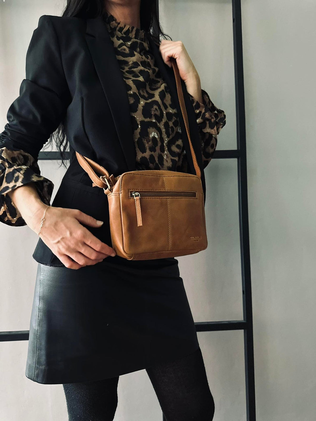 Crossbody Nola Cognac - VIAMAJA.DK