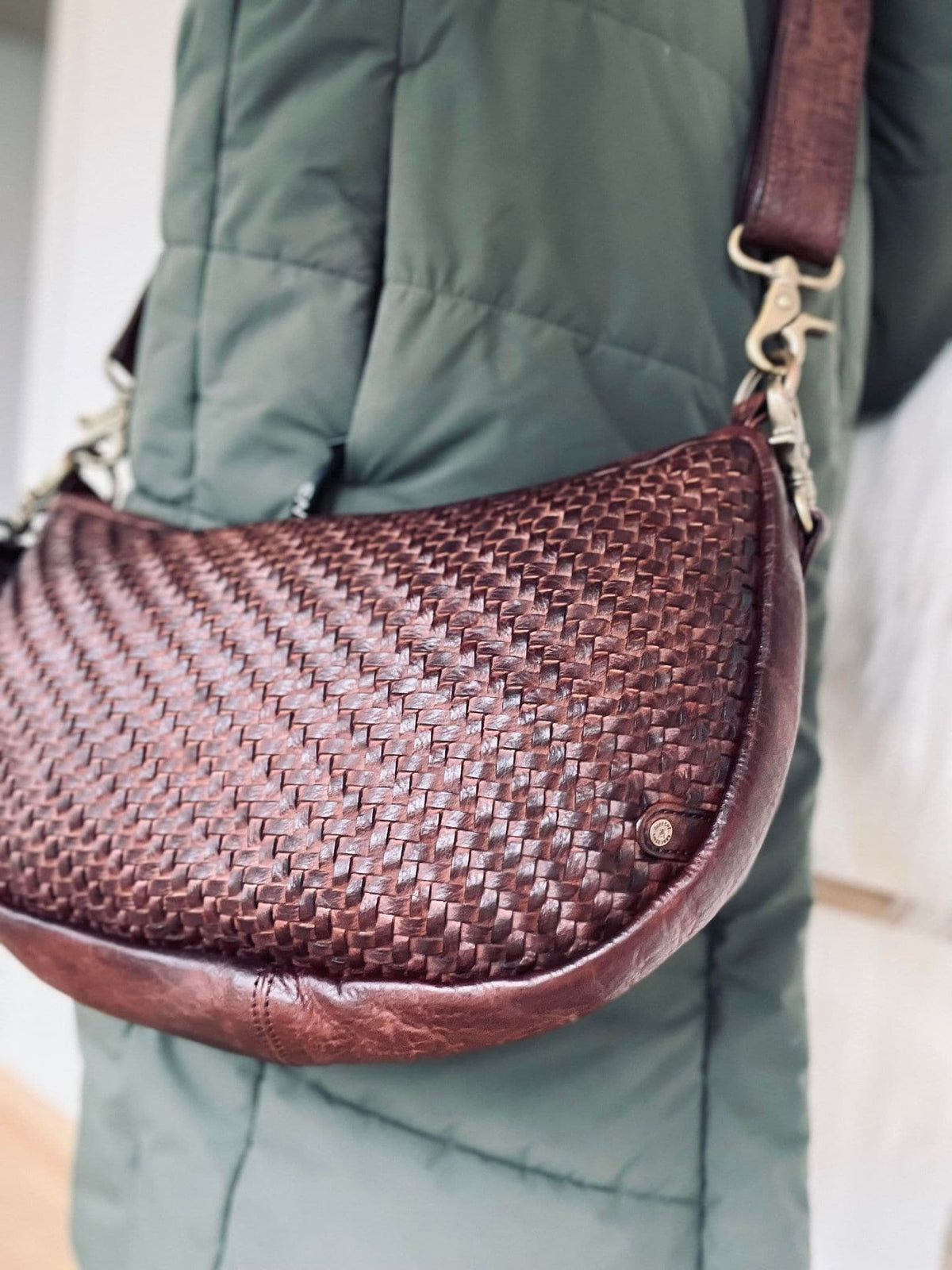 Crossover / skuldertaske XENIA - Brandy flet - VIAMAJA.DK