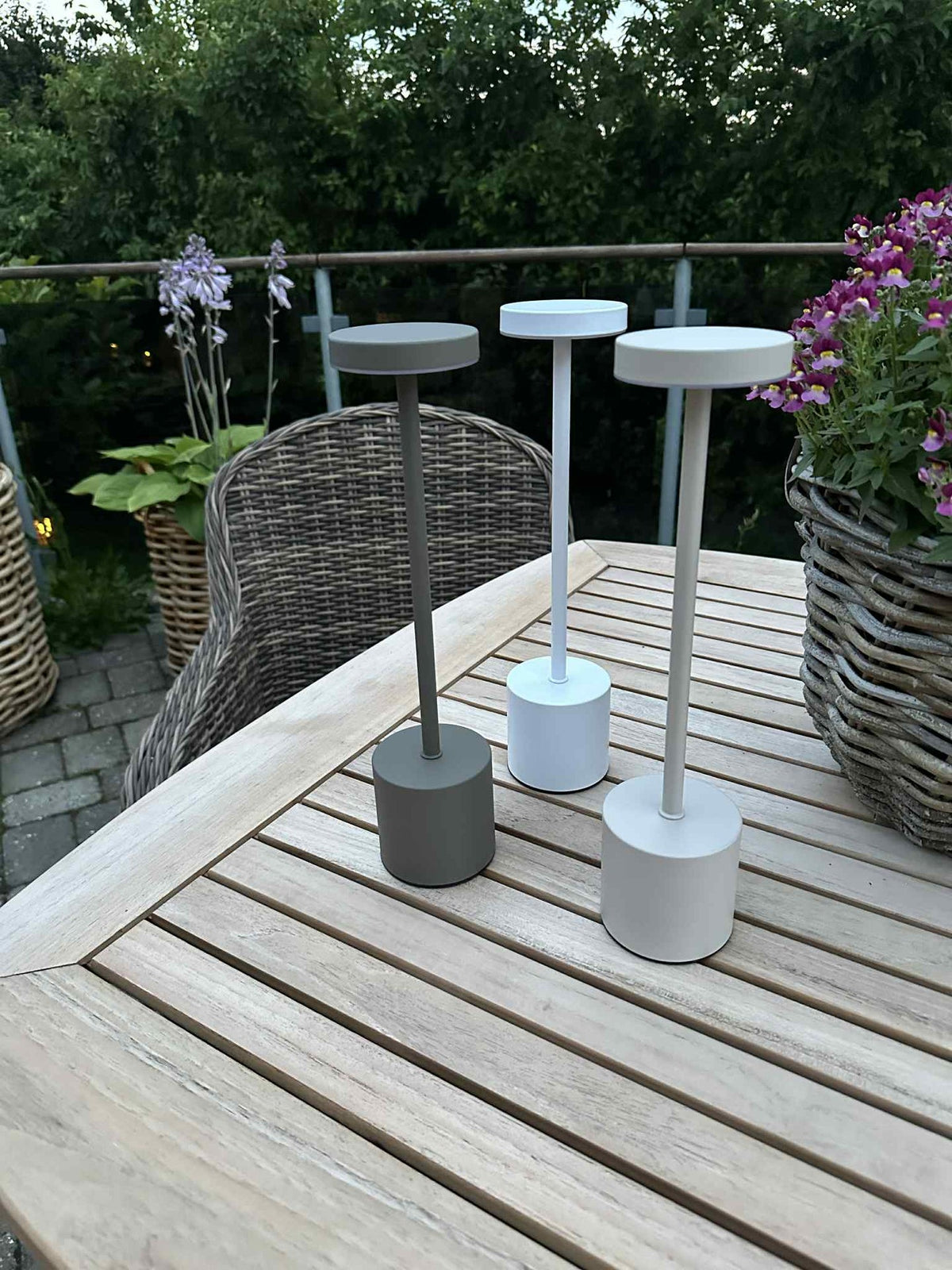 Lampe de table LED KELLY Taupe - rechargeable
