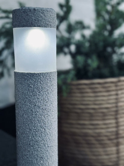 Fakkel med solceller Stone look – Sæt med 2 stk - VIAMAJA.DK