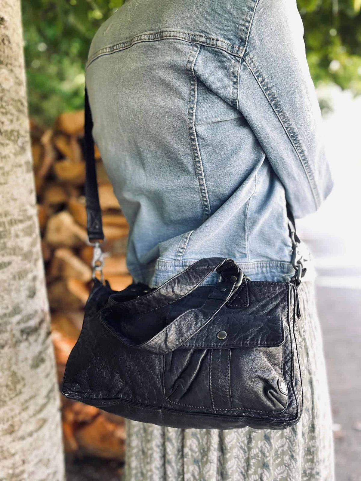 Håndtaske/ crossbody VICTORIA i blød skind - VIAMAJA.DK