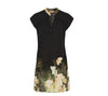 Robe en tissu noir imprimé avec détails dorés