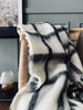 Plaid chaud et doux - Carreaux gris