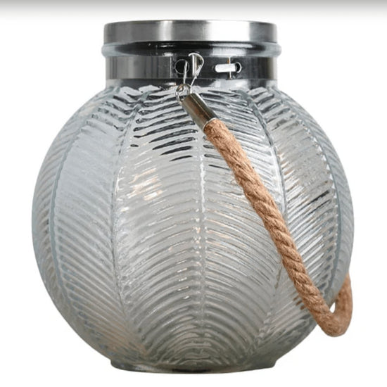 Lanterne med solceller i klar glas - VIAMAJA.DK