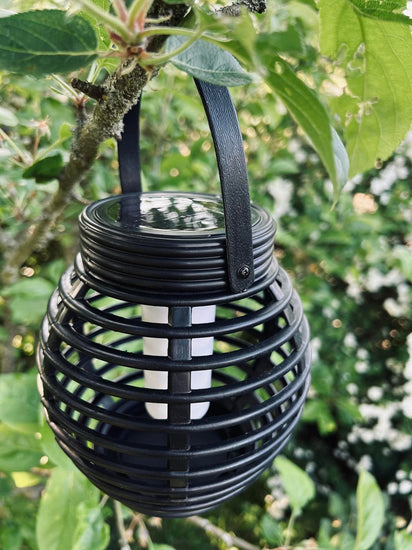 Lanterne med solceller – Mellem - VIAMAJA.DK