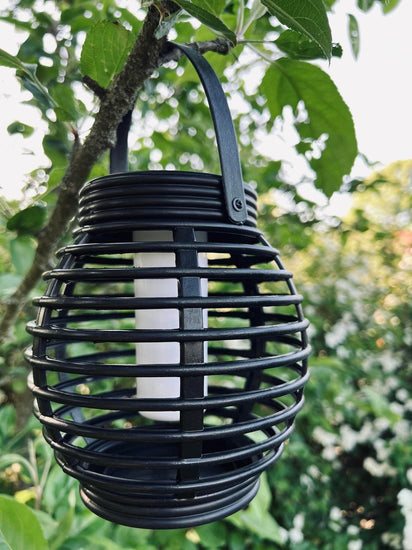 Lanterne med solceller – Mellem - VIAMAJA.DK