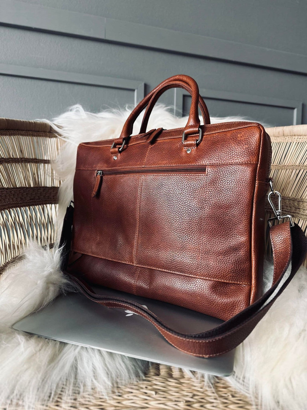 Laptop / arbejdstaske Maisy Deep Cognac - VIAMAJA.DK