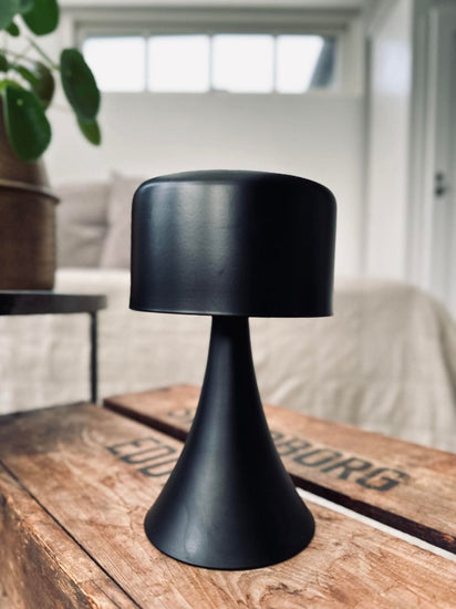 LED Bordlampe Black - VIAMAJA.DK