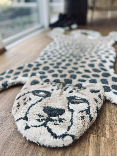 LEORPARD TÆPPE I ULD - 68X113CM - VIAMAJA.DK