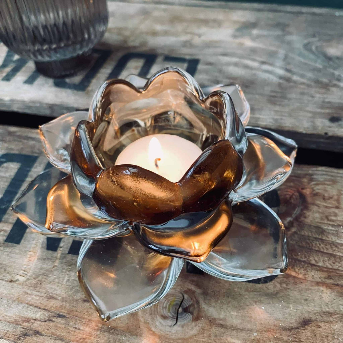 Lotus lysestage – Amber glas - VIAMAJA.DK