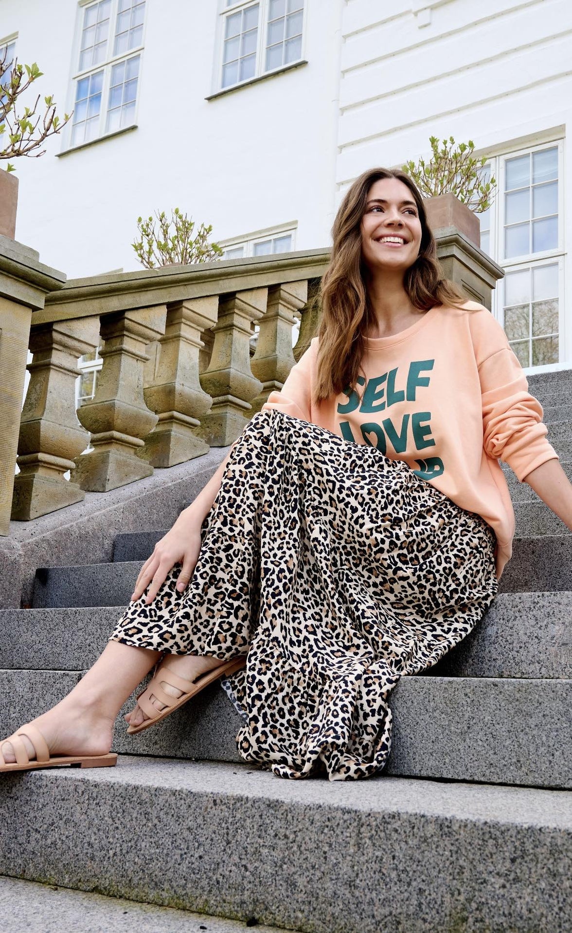 Nederdel med smock – Leopard - VIAMAJA.DK