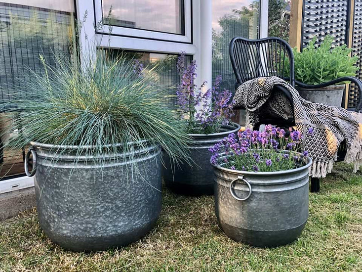 Rustik blomsterbalje i zink - Lille - VIAMAJA