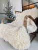 Peau de mouton suédoise - Blanche avec de petites boucles