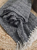 Plaid en coton recyclé – Noir / Naturel