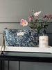 Trousse de toilette déperlante - Blue flower