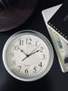 Horloge classique - gris