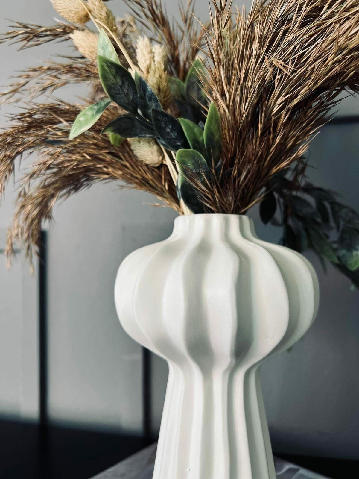 Vase - LOTUS hvid keramik - VIAMAJA.DK
