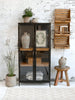 Vitrine en métal avec 2 étagères en bois